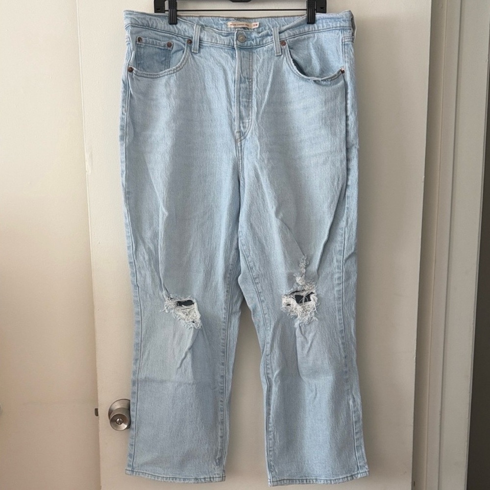 Levi’s Ribcage Straight Ankle Light Blue Distressed Women Jeans